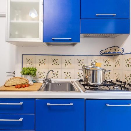 Brezza Marina-Authentic Sorrento Flat By The Beach Kültér fotó